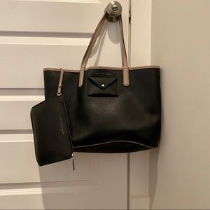 Black shoulder tote w/gray accents & wristlet